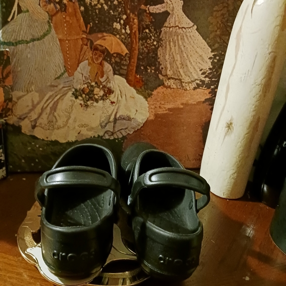 πππππCROCS Classic Black Ladyπ©΄π Size 7 ,Nice Gift Giving Item.π’π€β΅π£ - Picture 3 of 15